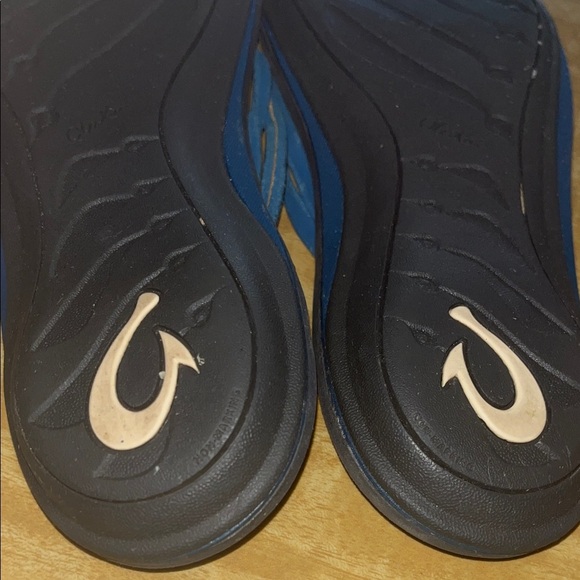 OluKai Blue and Black Sandals size 7 - Picture 7 of 8